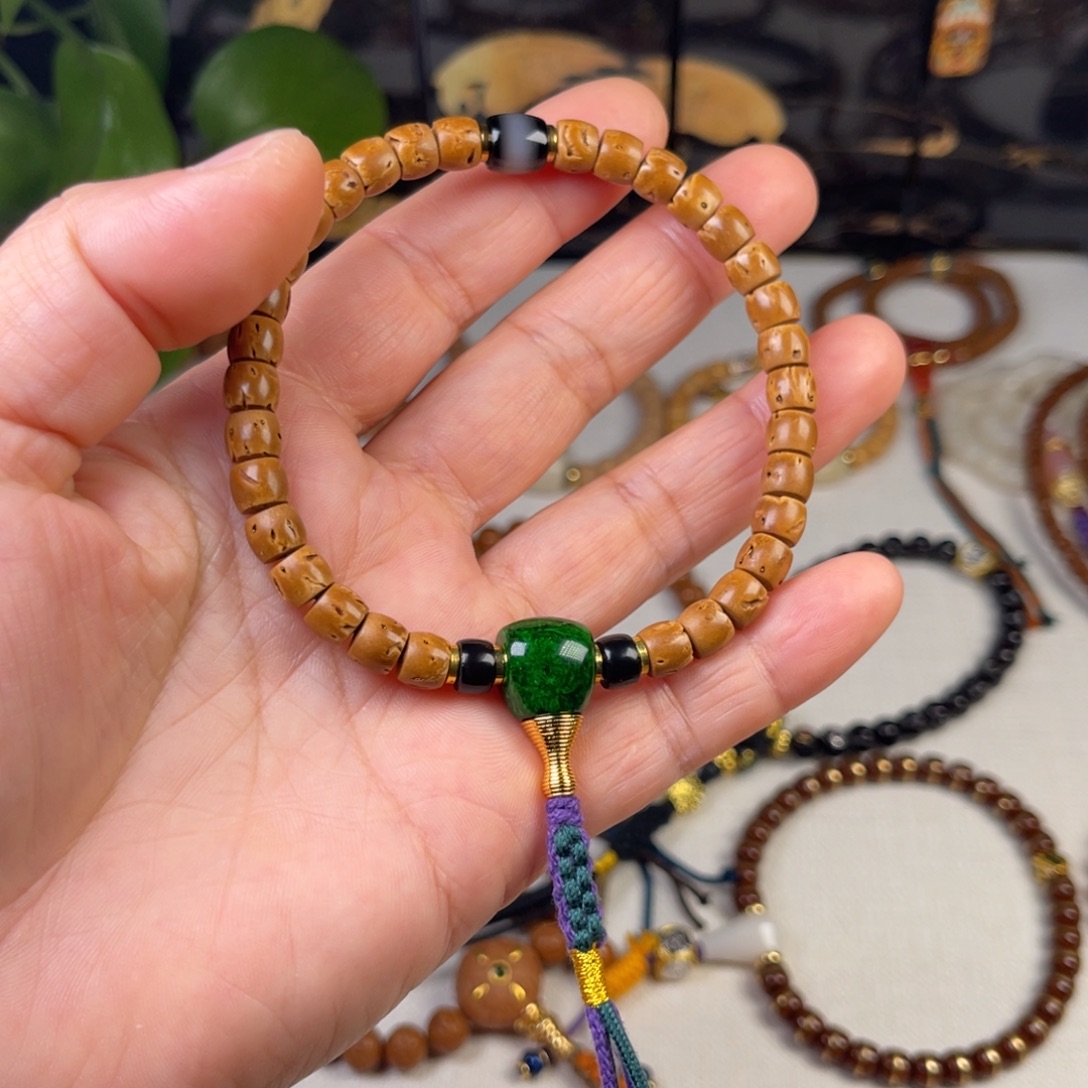 桃核吊坠24567788865545