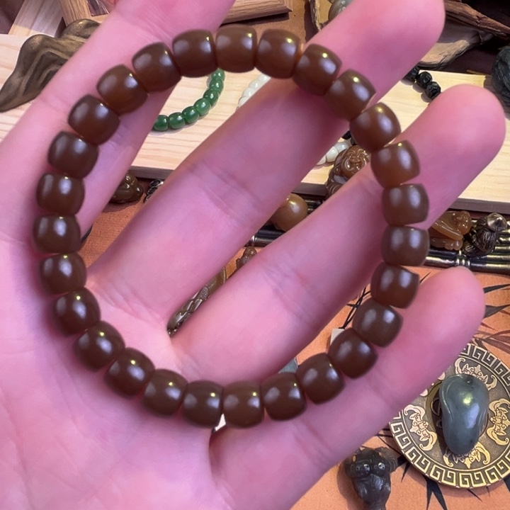 和田玉（糖玉）未镶嵌颈饰