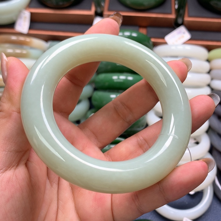 【闪购商品】未镶嵌手镯和田玉