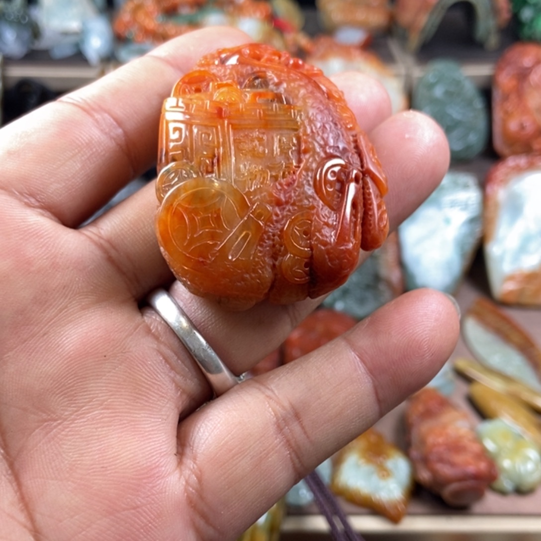翡翠未镶嵌挂件腾冲老料