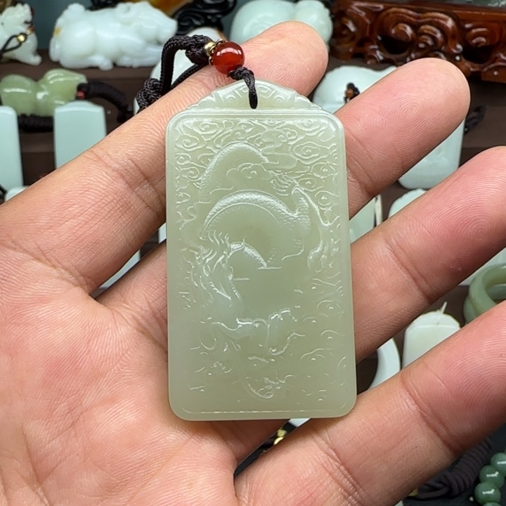 和田玉未镶嵌颈饰