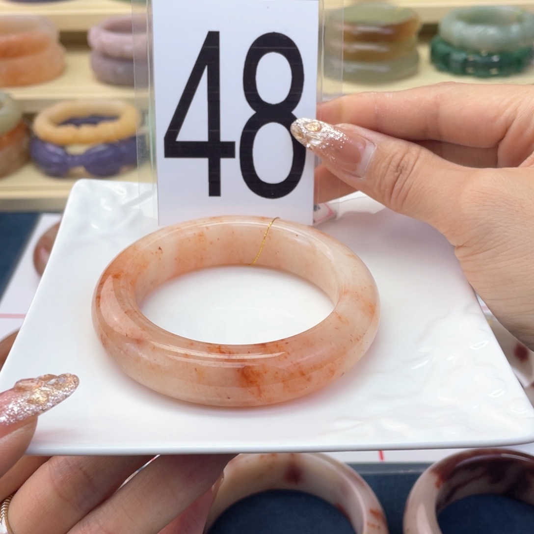 石英质玉未镶嵌手镯