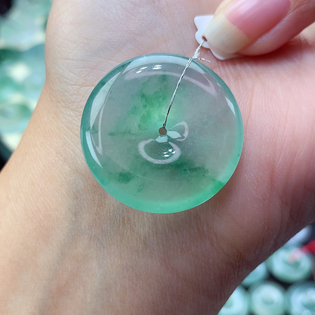 翡翠颈饰未镶嵌65尺寸28.4-5.7