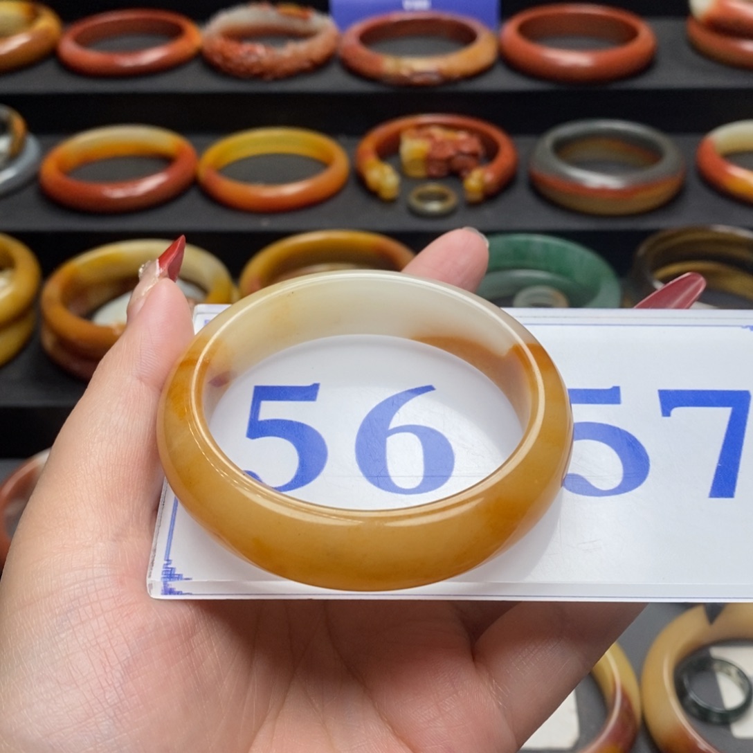 石英质玉（黄龙玉）手镯未镶嵌