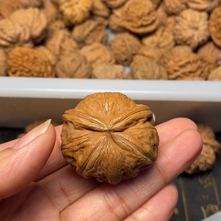 天***行吊坠文玩核桃文玩核桃异形单只