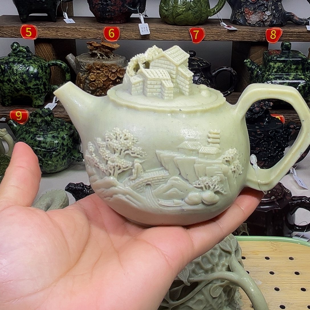 睿***涂石材冰碛玉山水精品壶