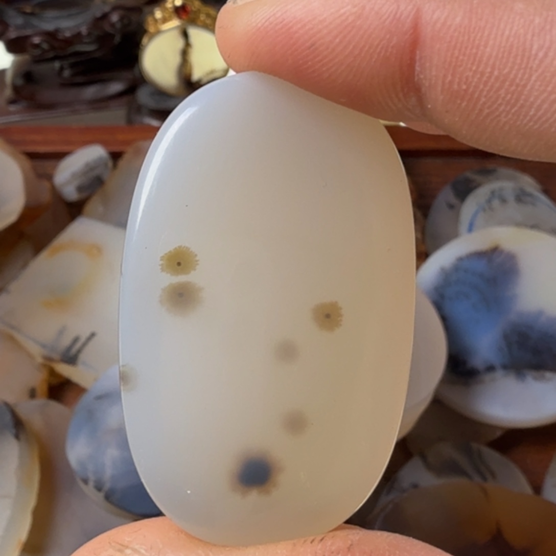 玛瑙/玉髓未镶嵌珠宝半成品