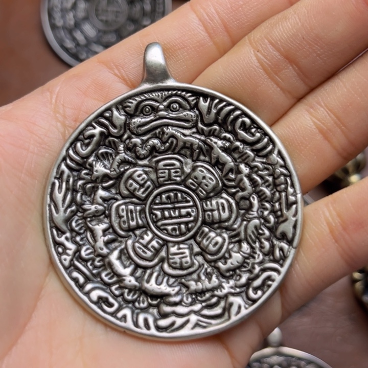 颈饰琉璃老*喜欢的朋友