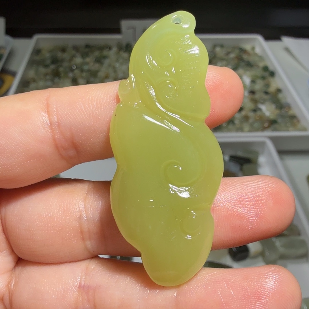 和田玉未镶嵌珠宝奇石