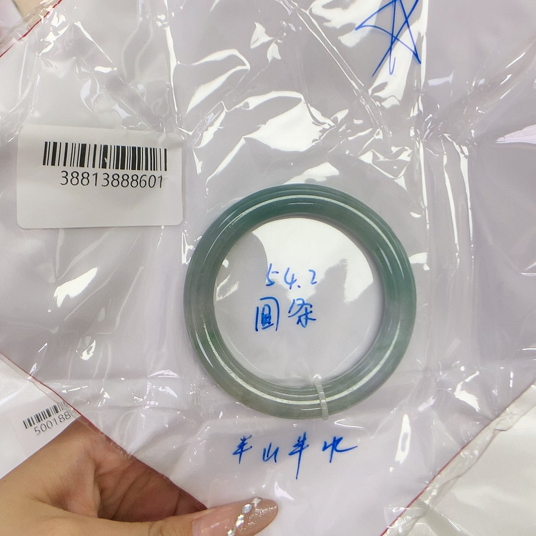翡翠手镯未镶嵌天然缅甸翡翠手镯