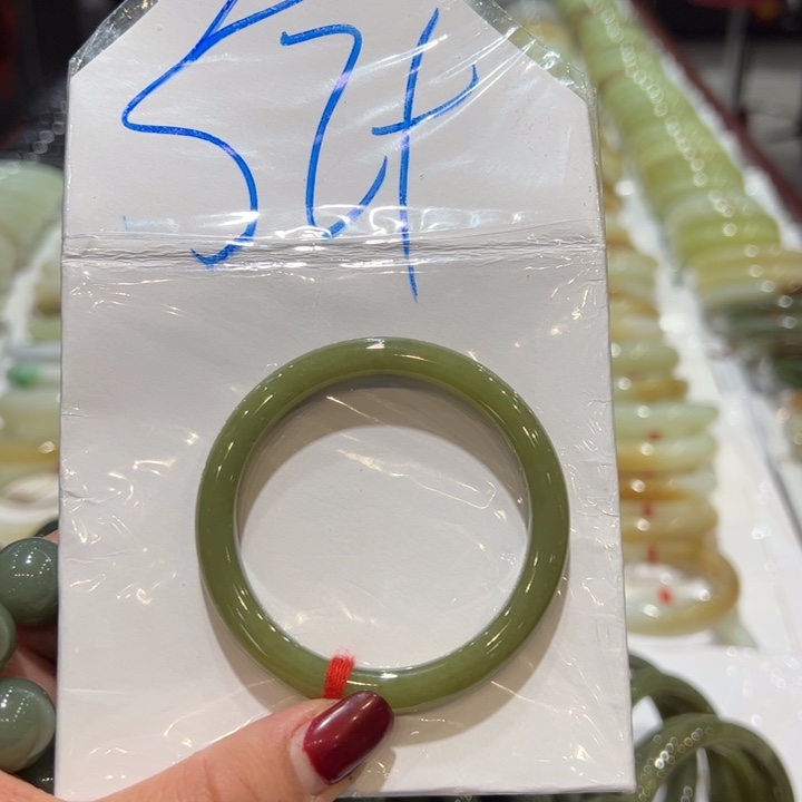 和田玉（糖玉）手镯未镶嵌