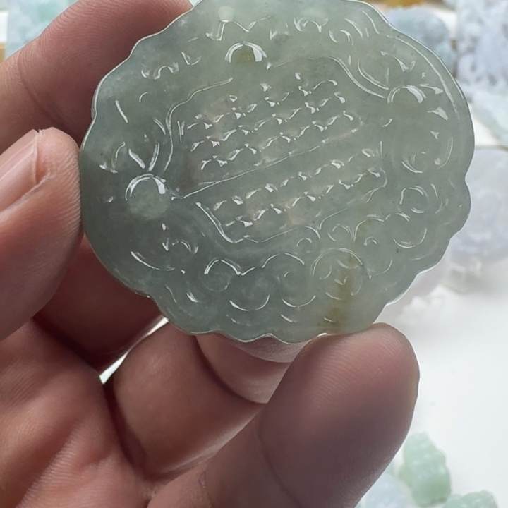 翡翠未镶嵌颈饰天然缅甸A货翡翠