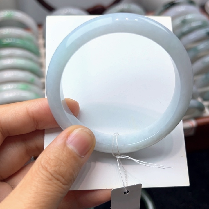翡翠手镯未镶嵌纯天然A货翡翠手镯54.8