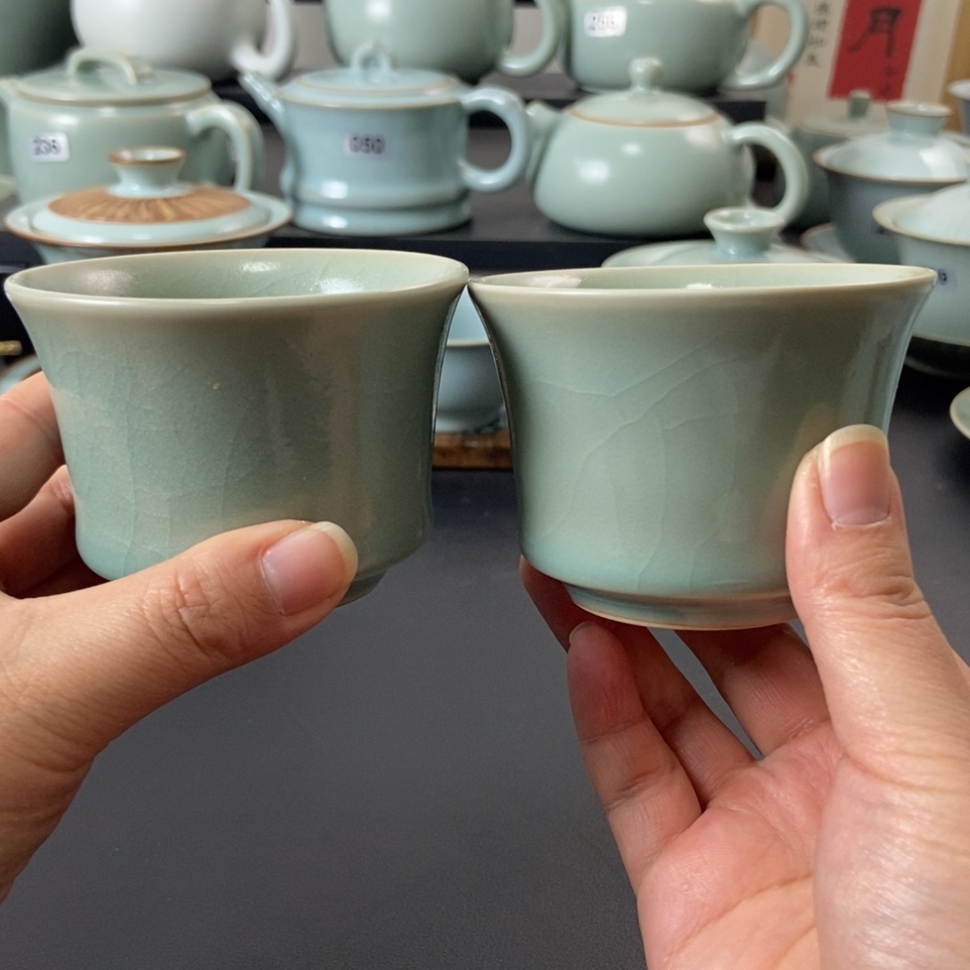 仿古釉马蹄杯微瑕2只