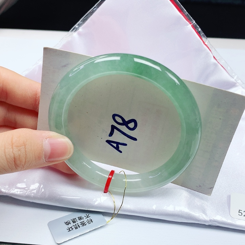 【闪购商品】翡翠手镯（圆镯）未镶嵌天然缅甸a货手镯52+