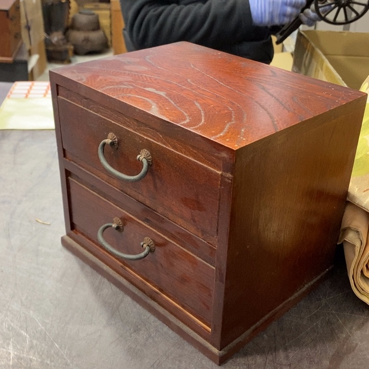 渡***庄条纹乌木类储物柜工艺品