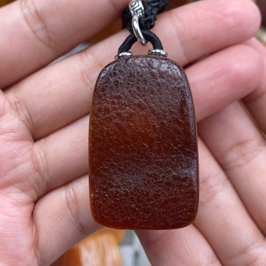 琥珀吊坠(赠链)未镶嵌