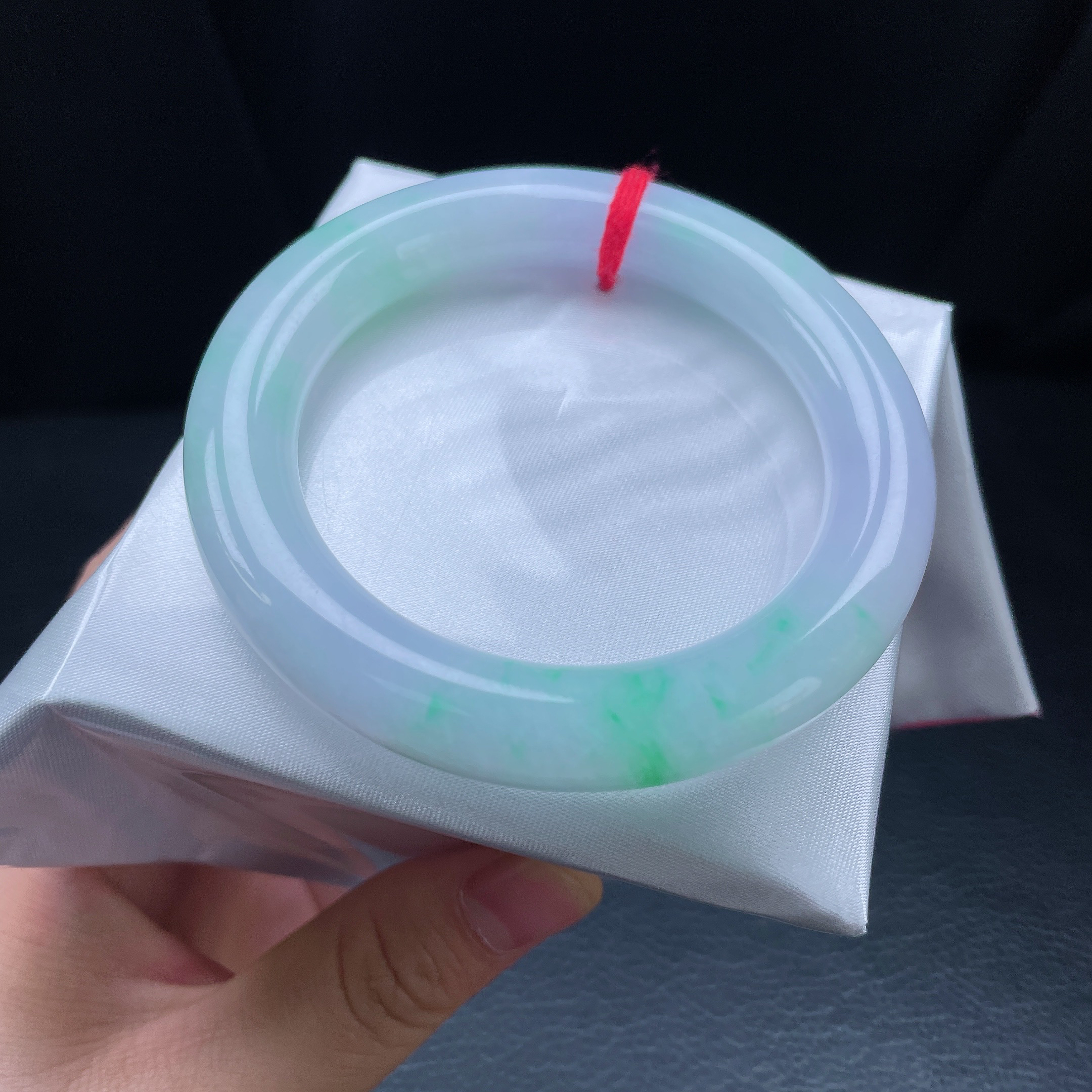 54圈糯化春彩紫罗兰飘阳绿圆条手镯 有纹