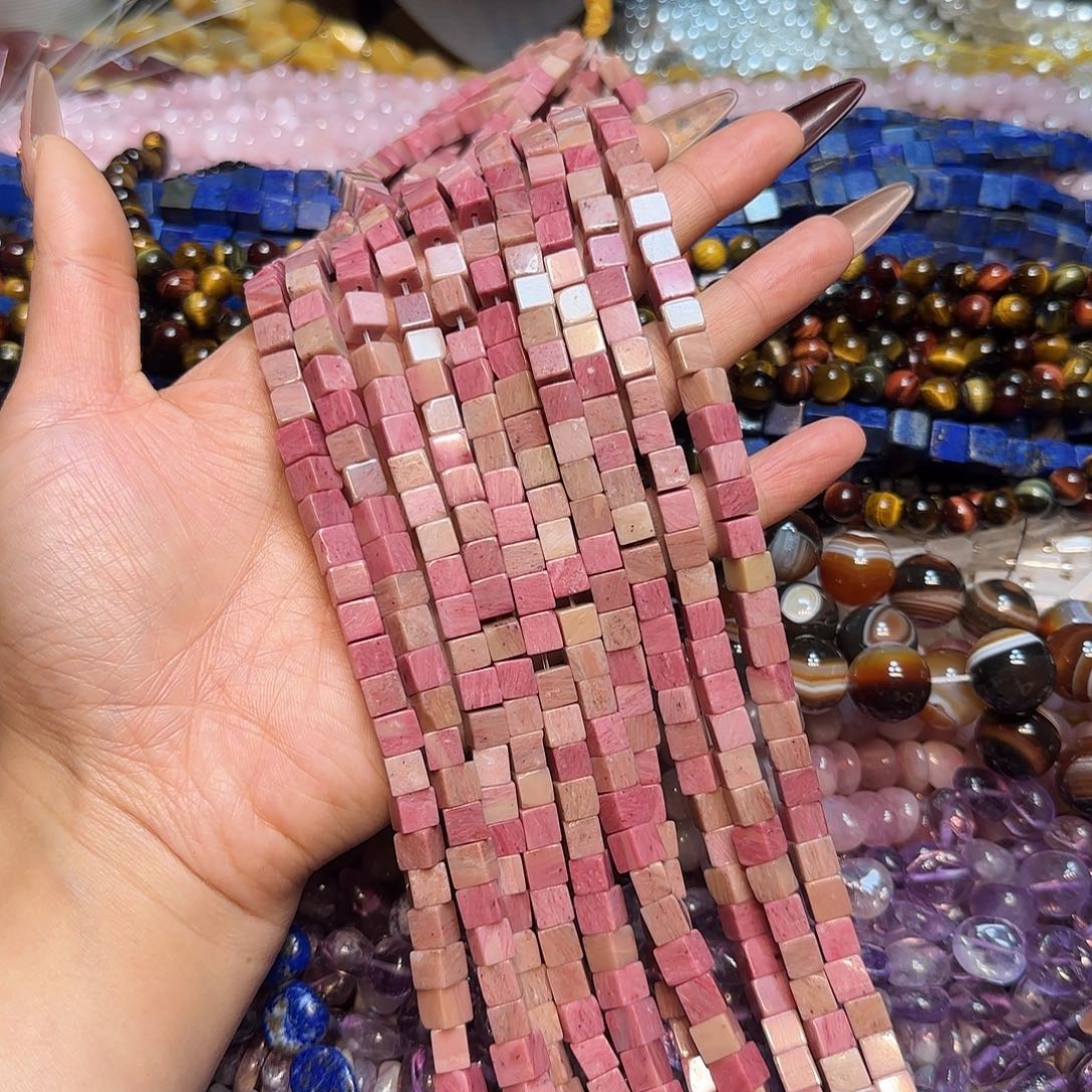 玛瑙/玉髓未镶嵌珠宝半成品A级红木纹方糖6mm