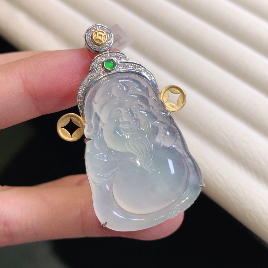 翡翠颈饰18K金镶嵌财神