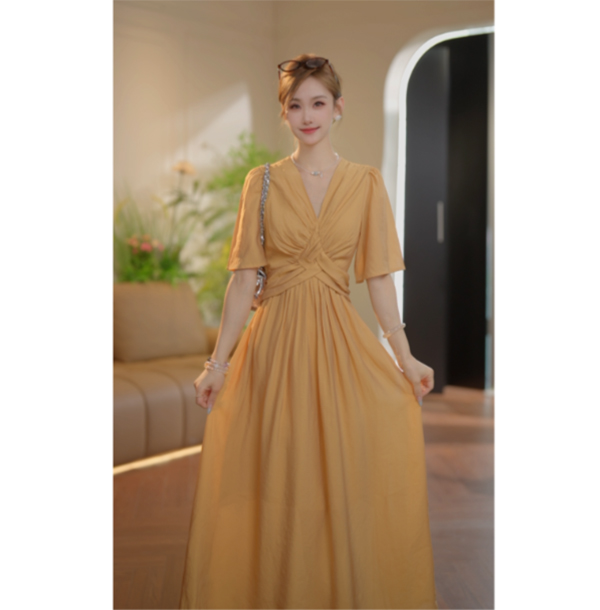 珩绣2025新款时尚气质V领连衣裙88560