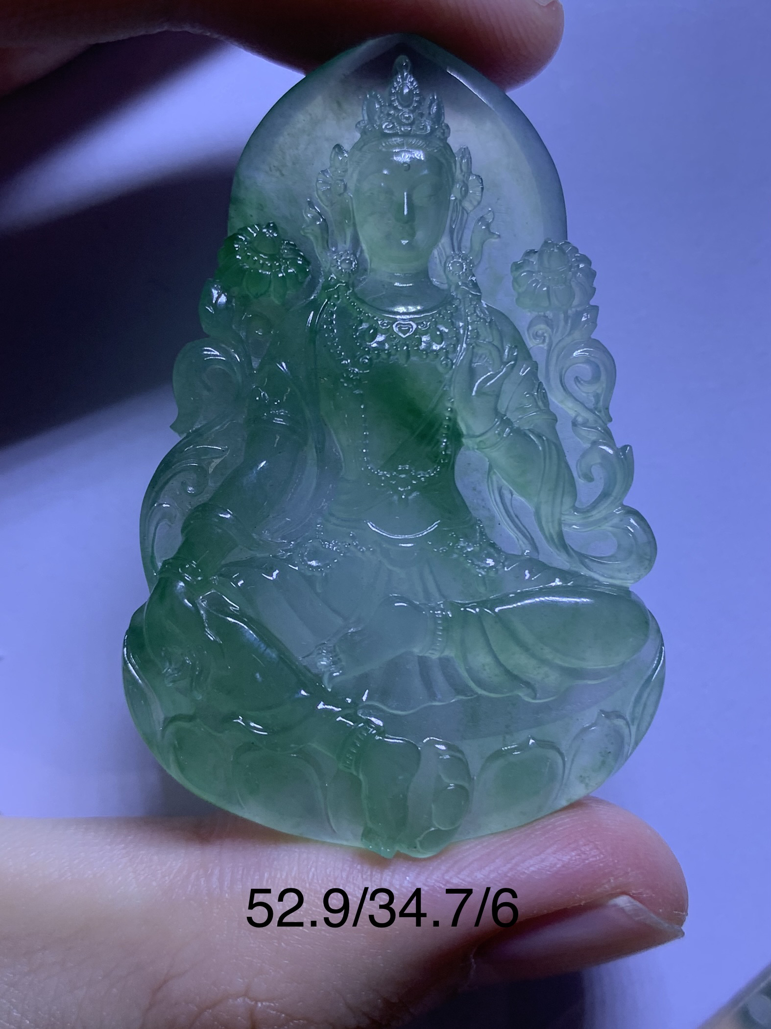 天然缅甸翡翠A货度母观音吊坠，冰种飘花，加龙雕刻，男士女士佩戴