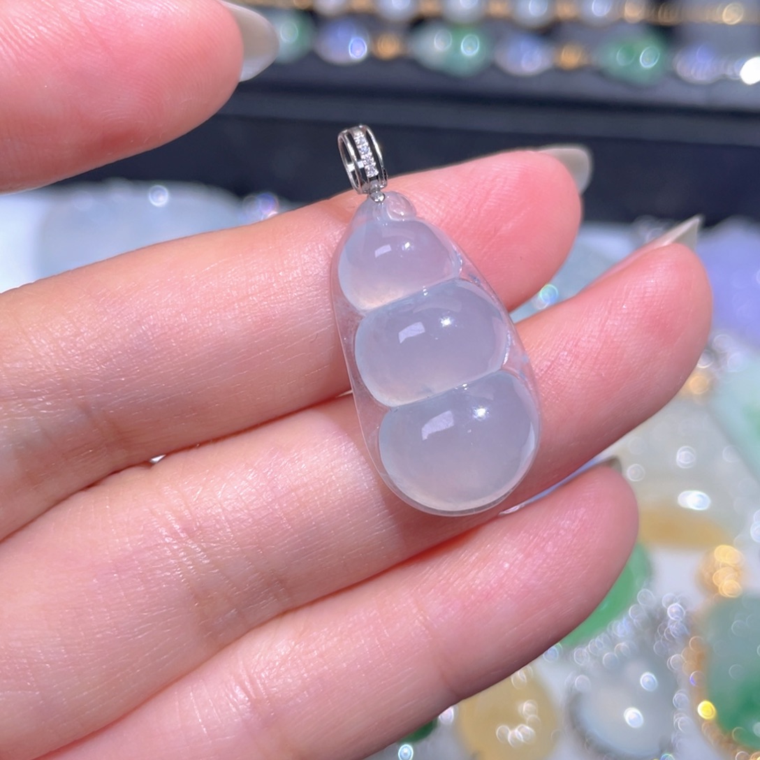 颈饰18K金镶嵌翡翠翡翠