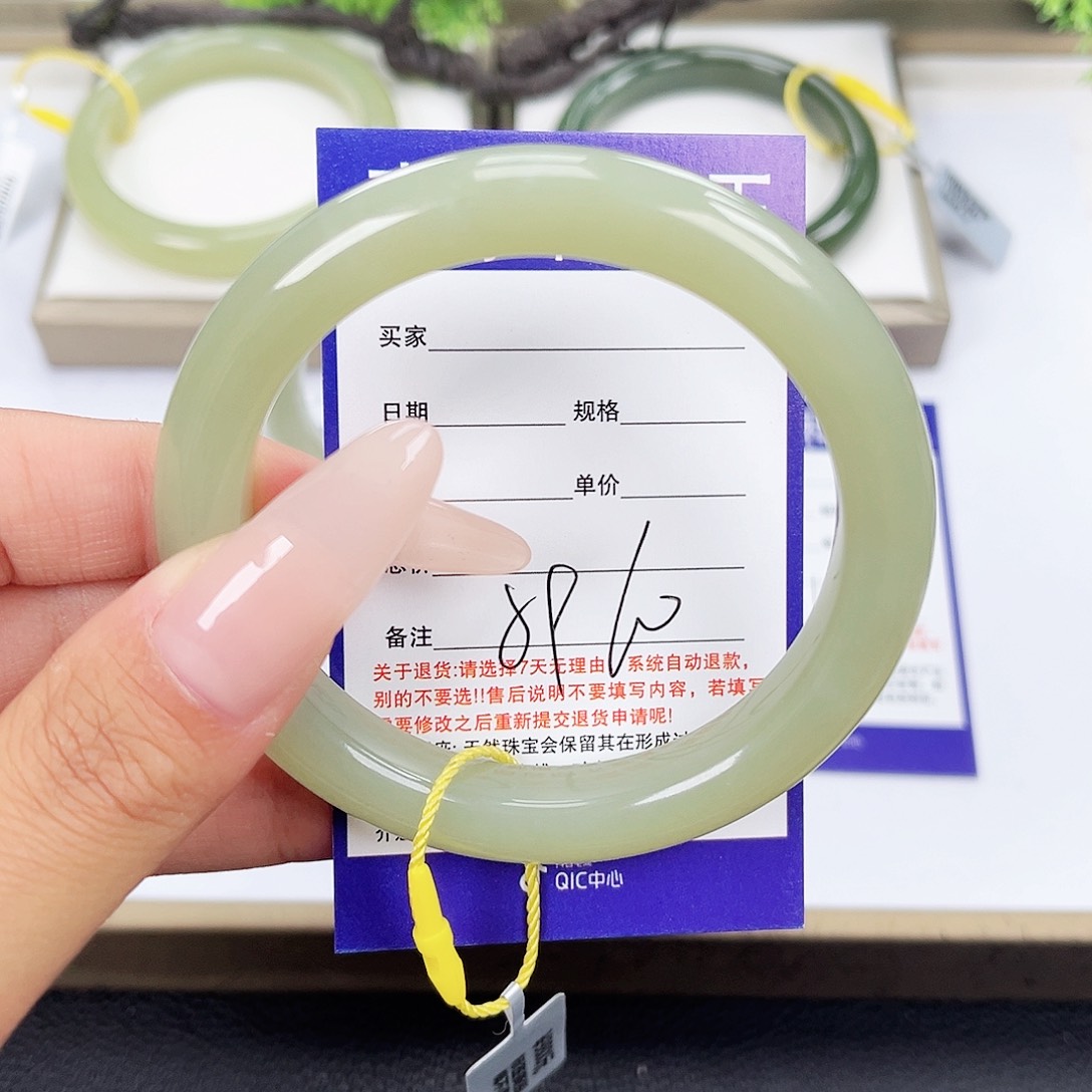 和田玉手镯未镶嵌硕*