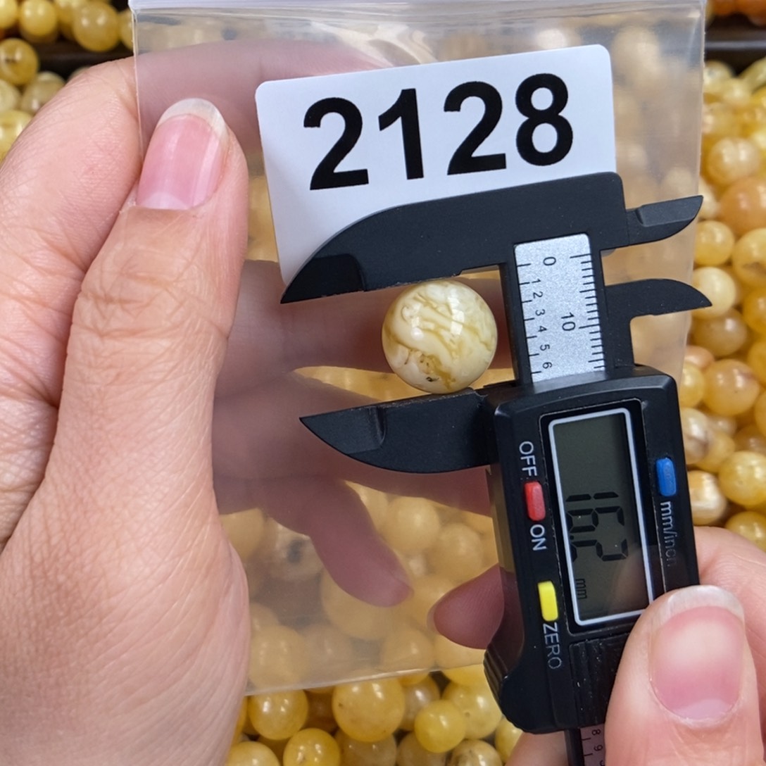 未镶嵌琥珀珠宝奇石