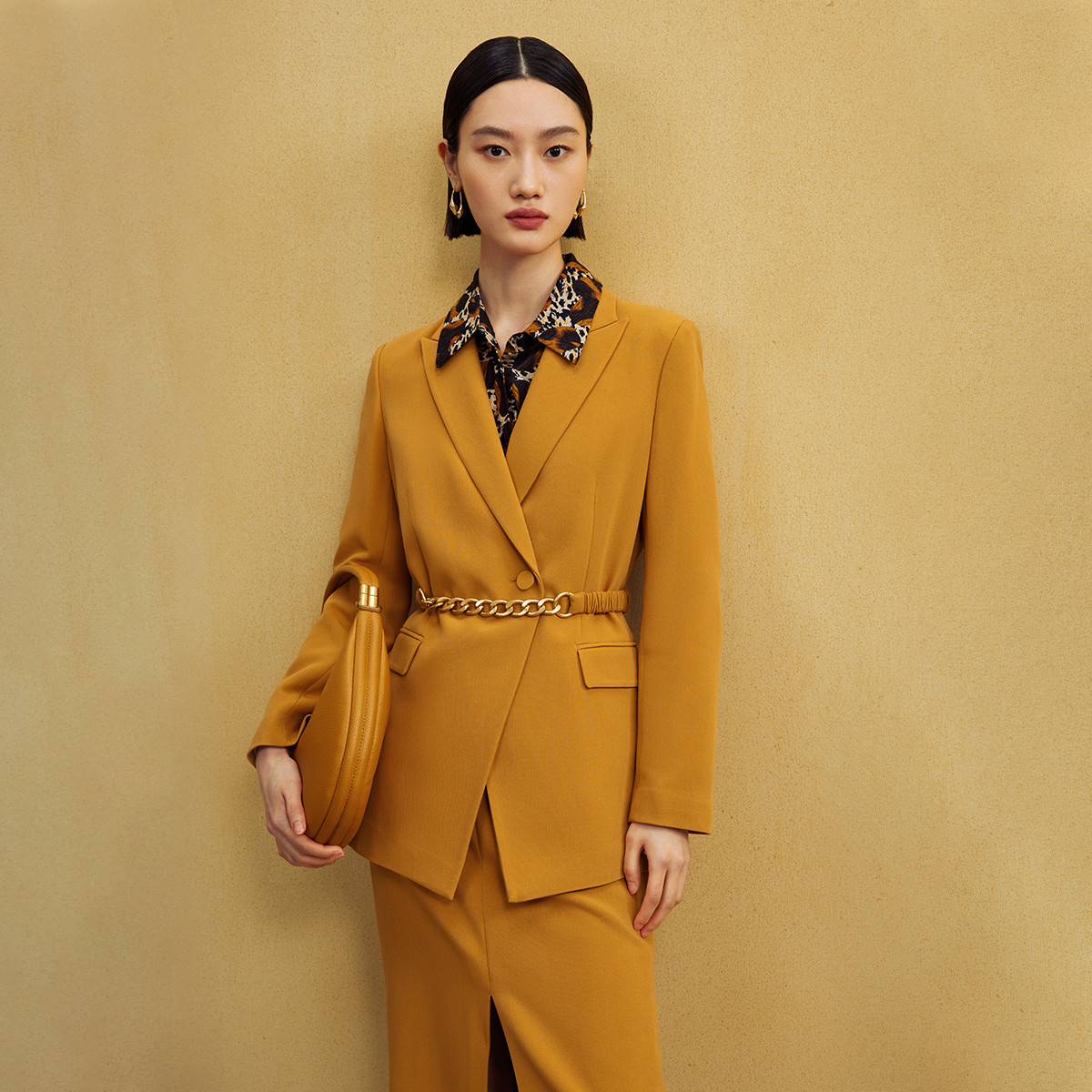 【KK专属】简约西服女秋季气质金属链腰带长袖西装M423301747