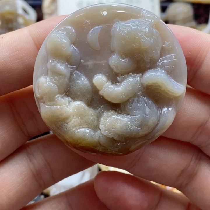 硅化珊瑚（珊瑚玉）颈饰未镶嵌