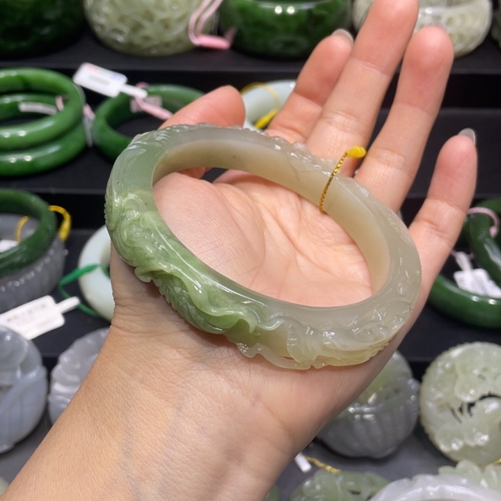 和田玉手镯64+圈口 编号78未镶嵌