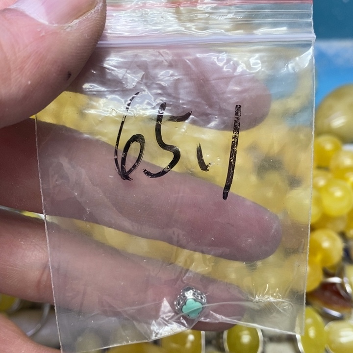 蜜蜡裸石银S925镶嵌吊坠