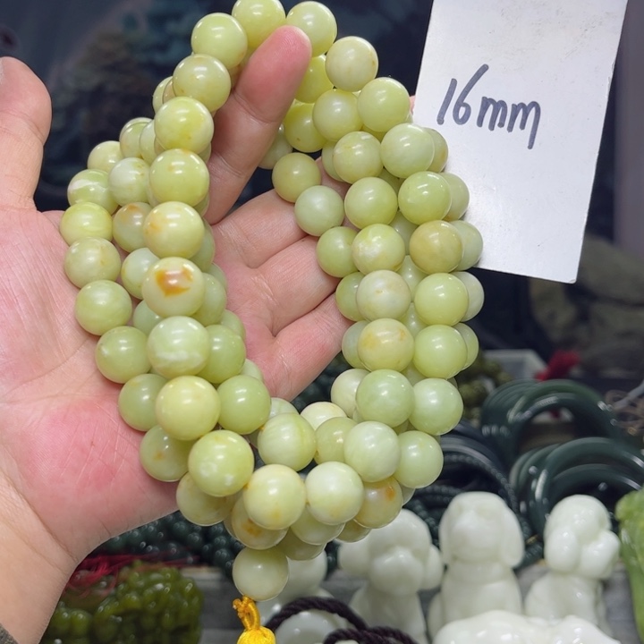 蛇纹石玉颈饰多样性发货未镶嵌