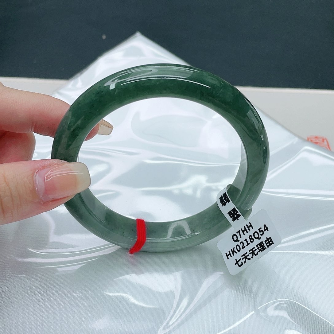 翡翠手镯未镶嵌正62.5