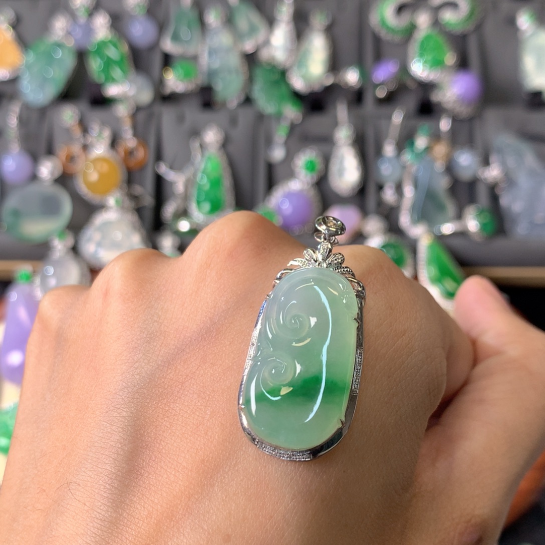 翡翠18K金镶嵌吊坠(不含链)