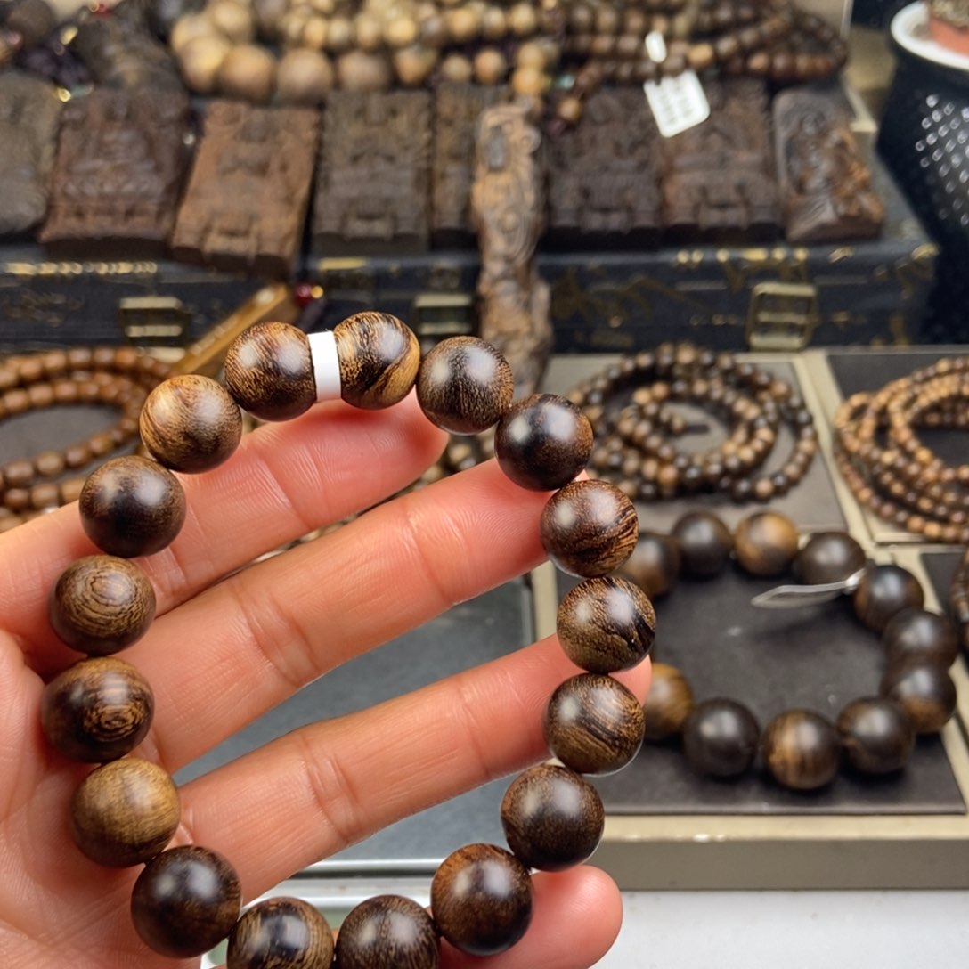 沉香手串吴**业越南芽庄白棋楠留疤