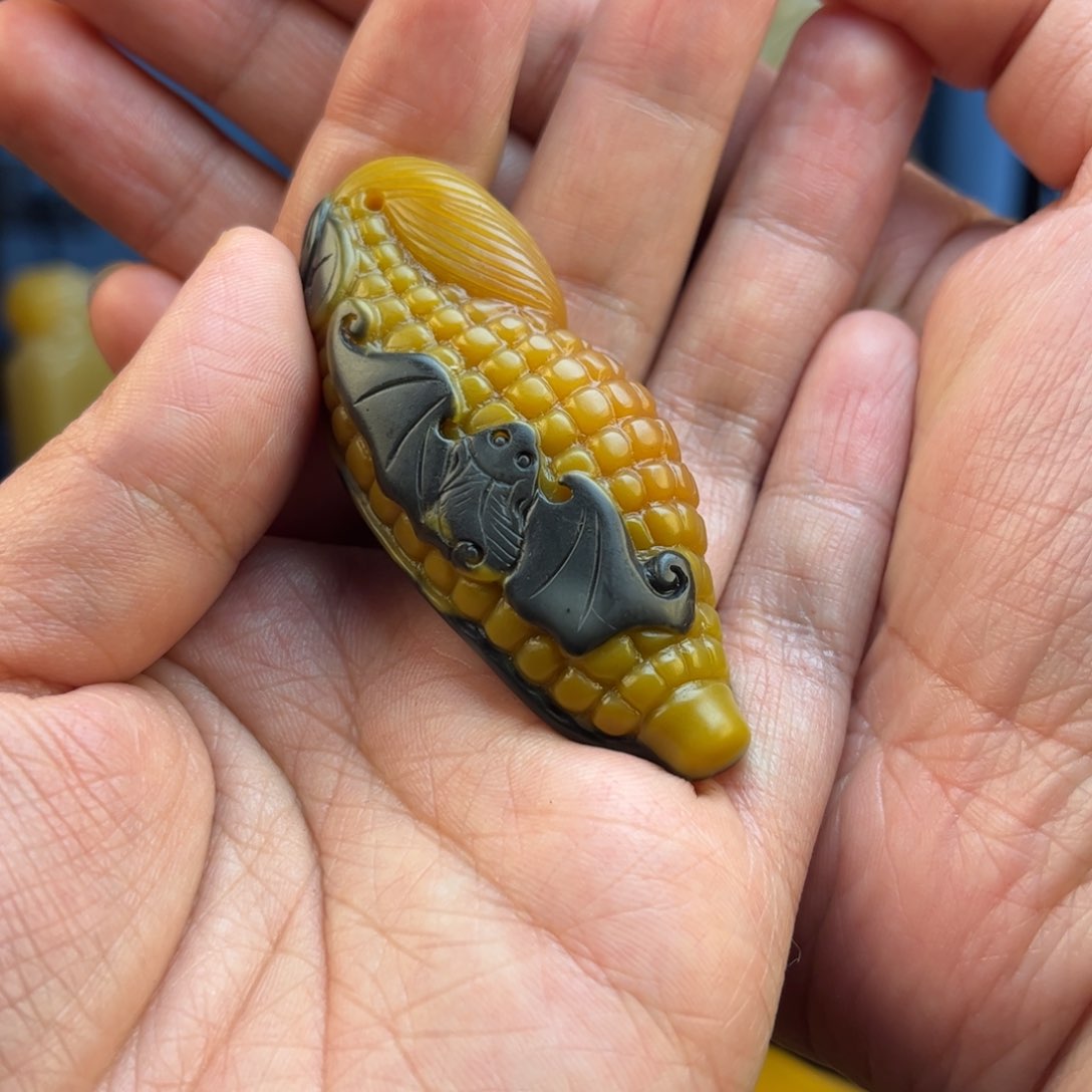 石英质玉黄蜡石挂件未镶嵌料*山