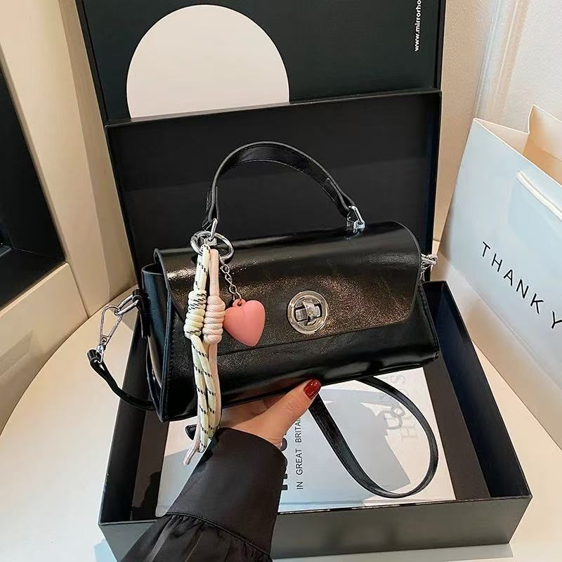 （翠花宠粉）斜挎包肩包斜跨小包包印花百搭链条包女士ins个性