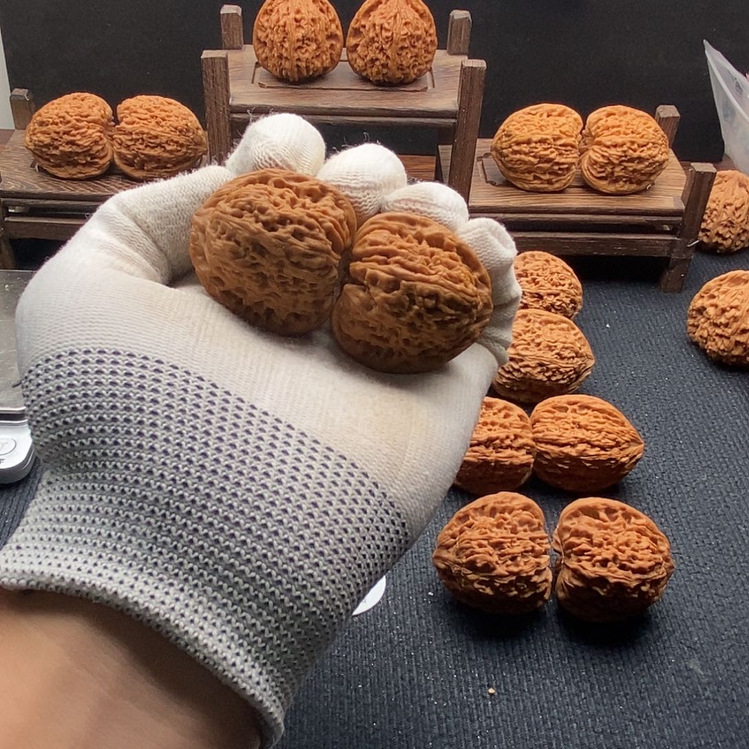 _***y文玩核桃把件南疆十涿鹿三角高