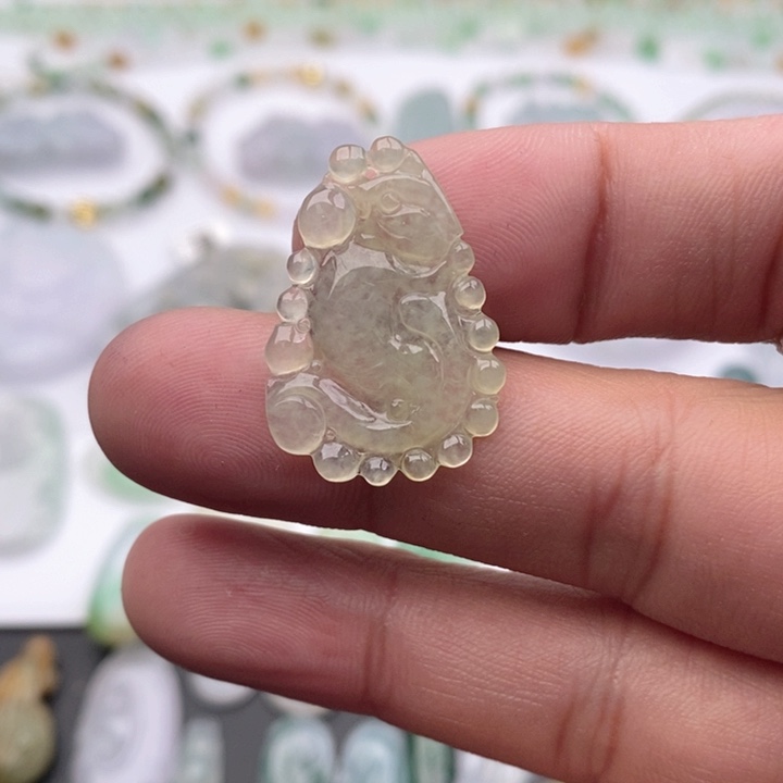 翡翠吊坠(不含链)未镶嵌