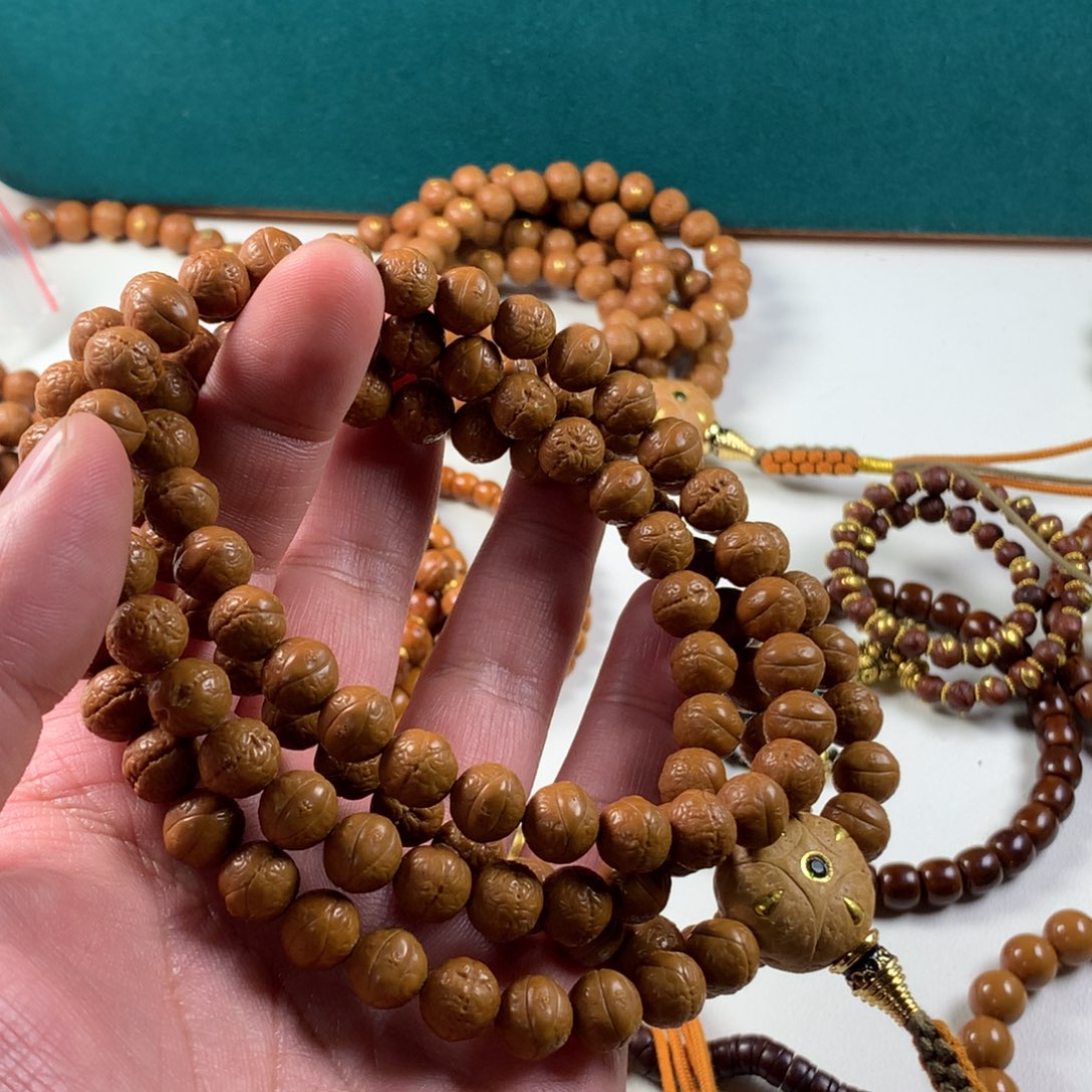 猴头核桃吊坠。。。。。。。。。