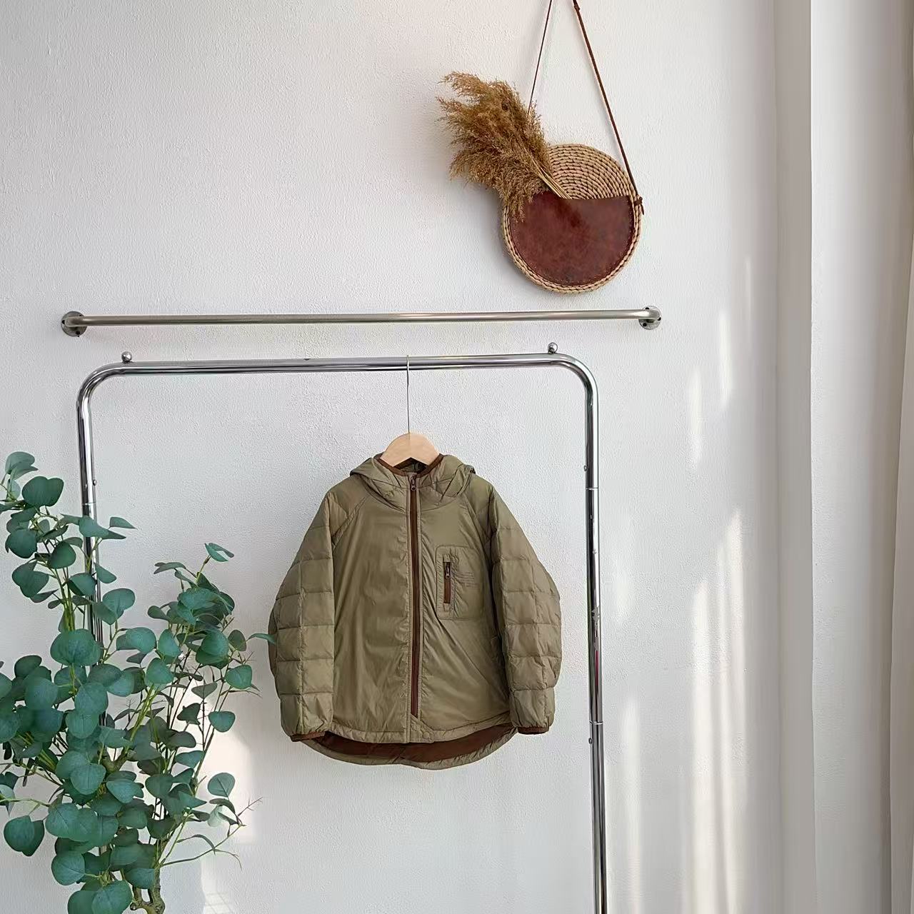 1437帕卡其绿短款鹅绒服