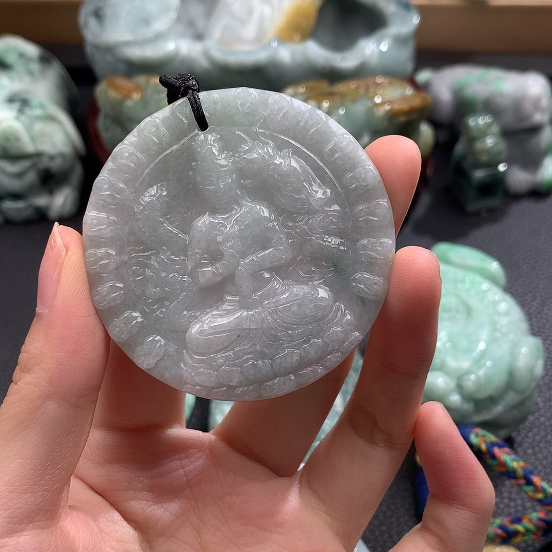 吊坠(不含链)未镶嵌翡翠