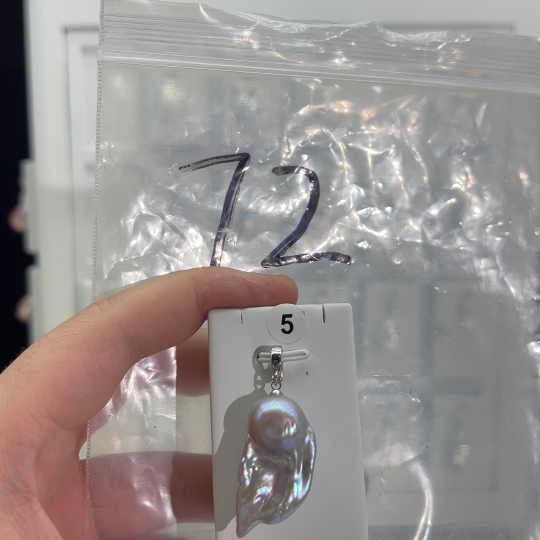 淡水珍珠合金颈饰