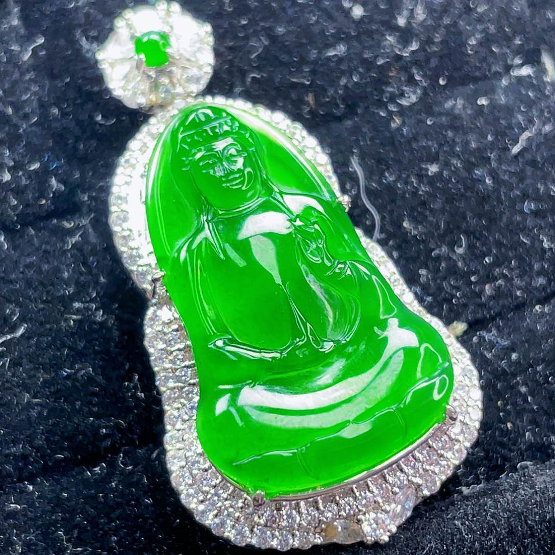 翡翠未镶嵌颈饰17