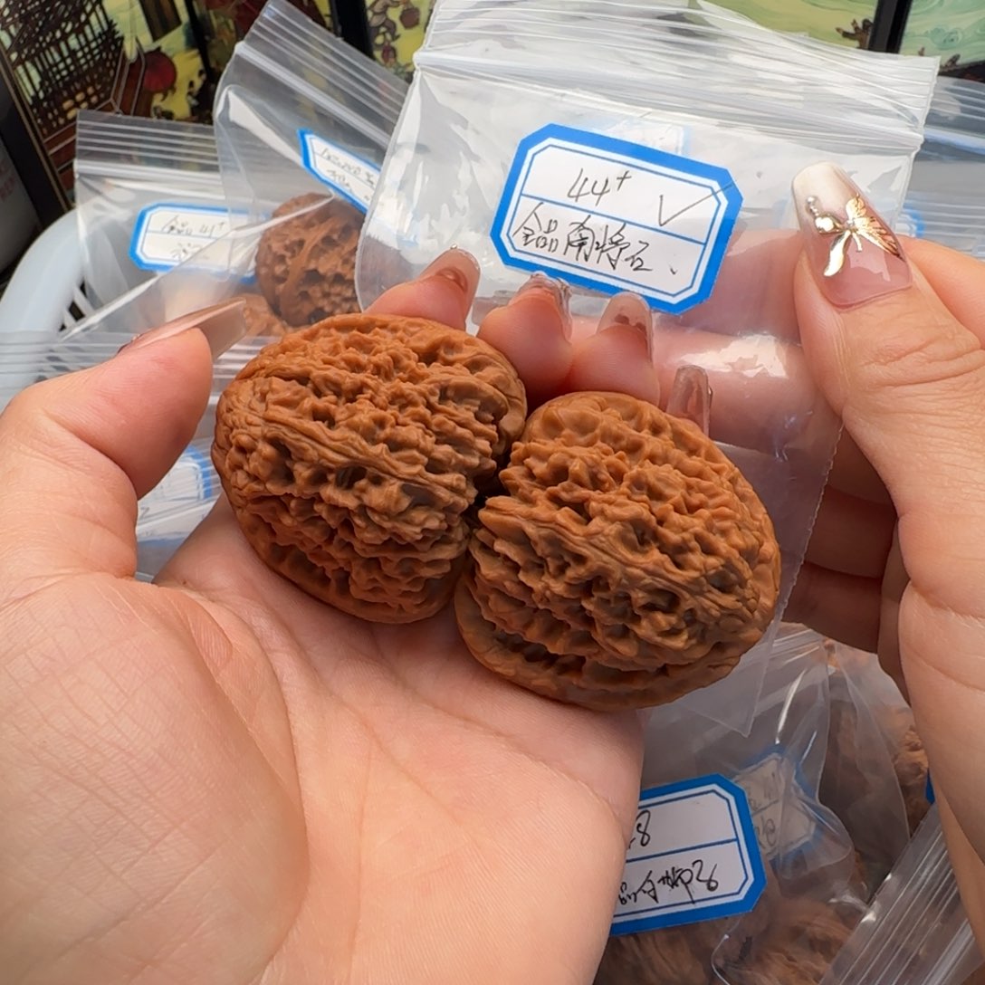 文玩核桃把件梓*丶南疆石