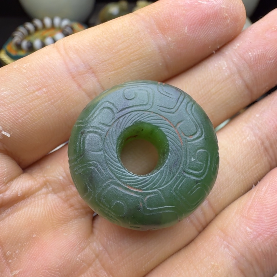 穿***越摆件瓷器等文物的保护工作