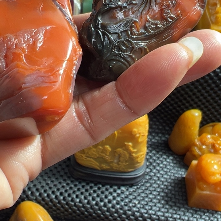 寿山石生***?寿山石煨红田一个红田一个