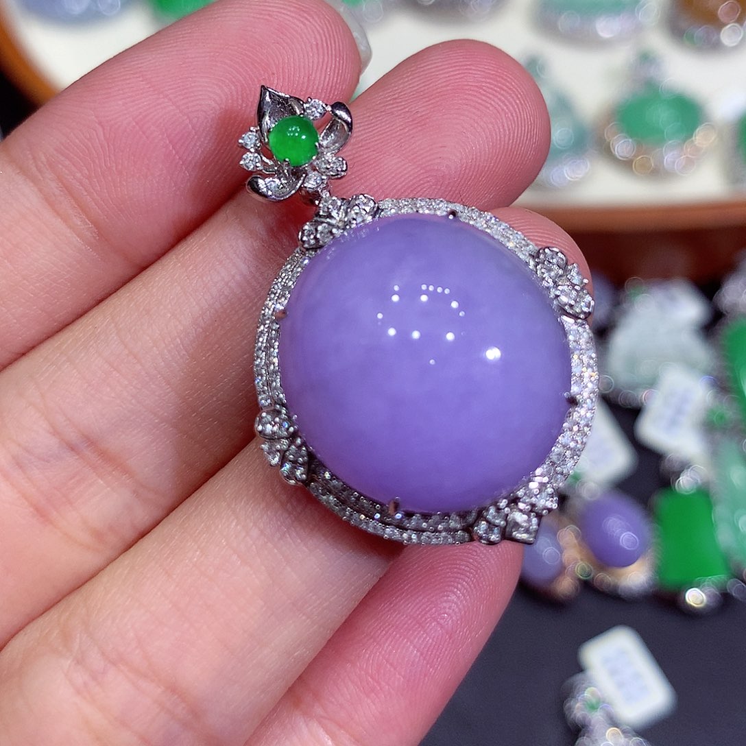 翡翠吊坠(不含链)18K金镶嵌